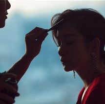 可疑办公室：妈妈朋友的特殊待遇